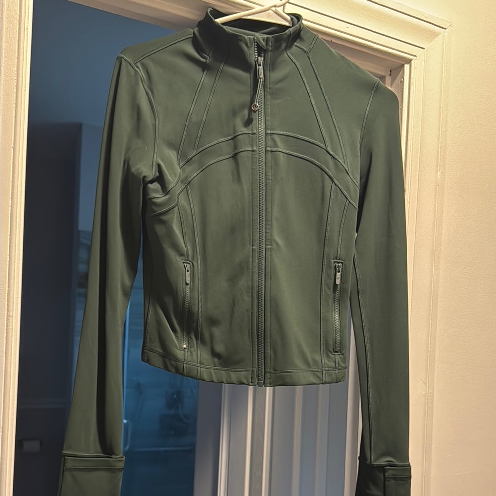 Lululemon define cropped jacket in legacy green